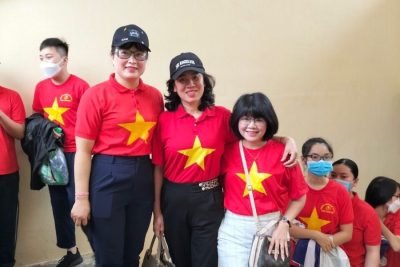 Thầy và trò trường THCS Hàn Thuyên tiếp thêm sức mạnh cho “Chảo lửa” Thiên Trường