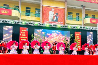 HỌC SINH THCS HÀN THUYÊN THAM GIA HOẠT ĐỘNG TRẢI NGHIỆM VỚI CHỦ ĐỀ “RỰC RỠ SẮC XUÂN”